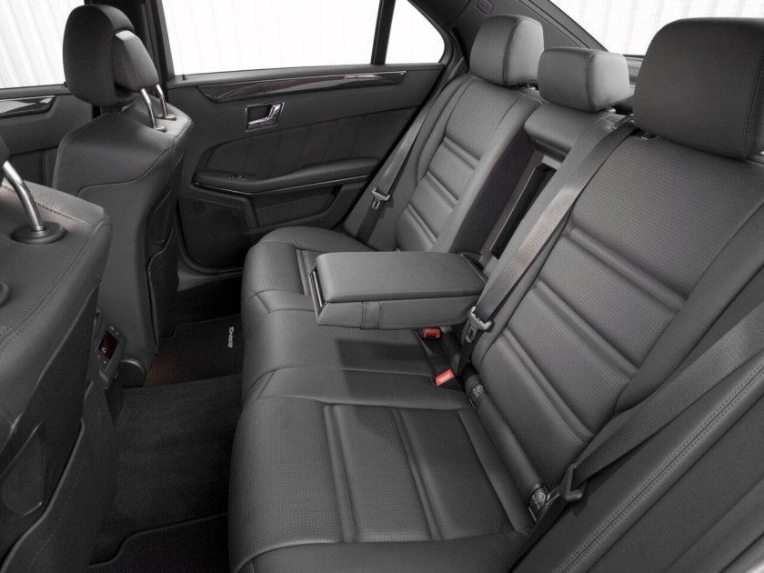 Мерседес w212 салон сзади