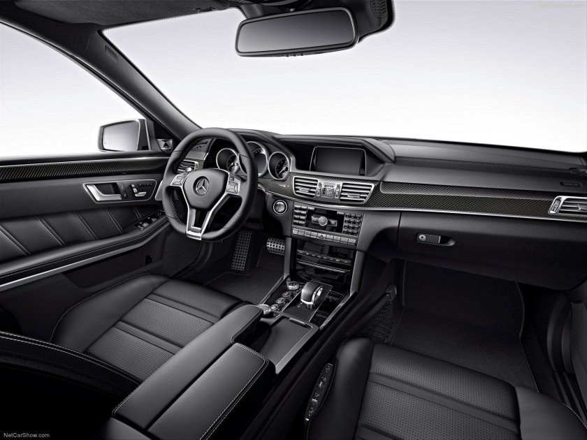 Mercedes Benz w212 AMG