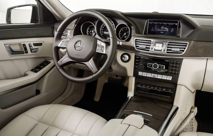 Mercedes Benz w212 Interior