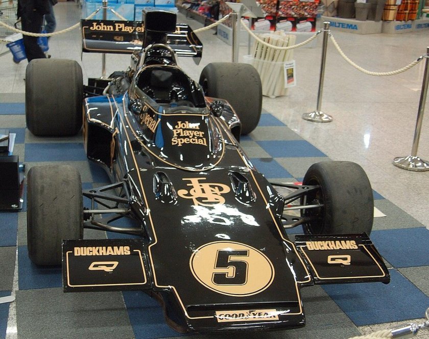Lotus 72e