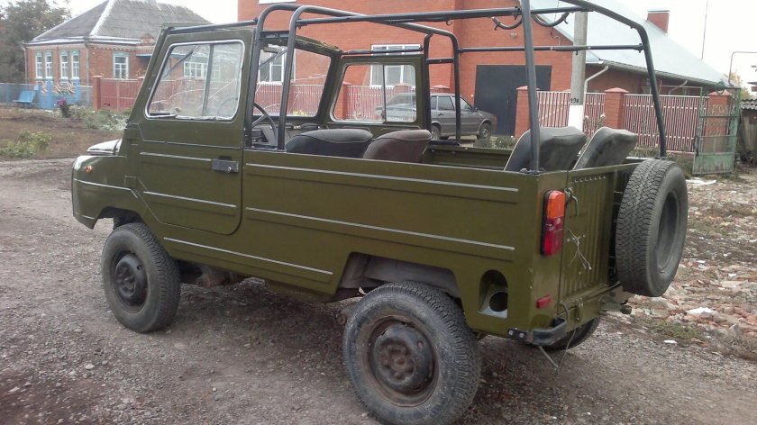 ЛУАЗ 1302 военный