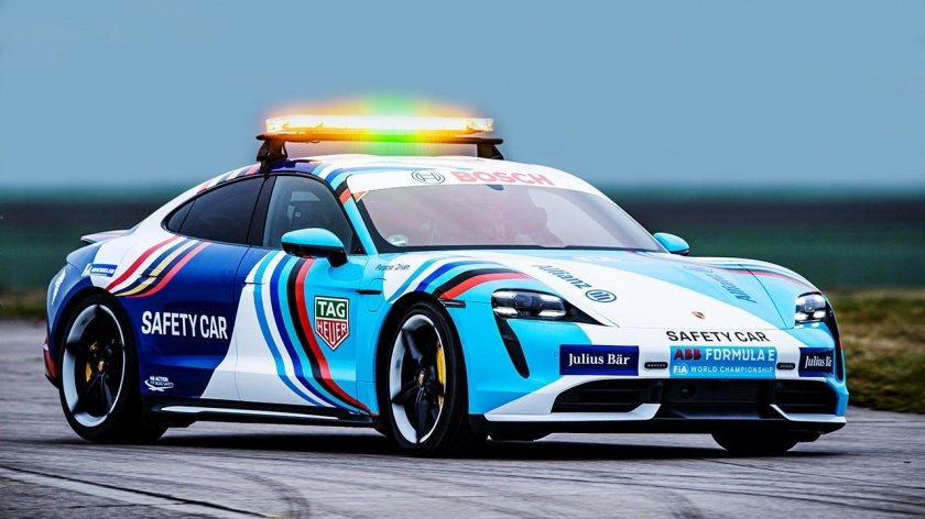 Porsche Safety car
