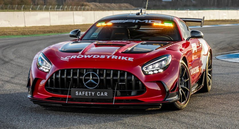 Safety car f1 2022 Mercedes