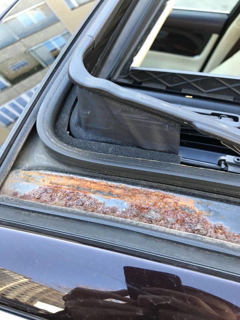 Экраны вместо панорамного люка