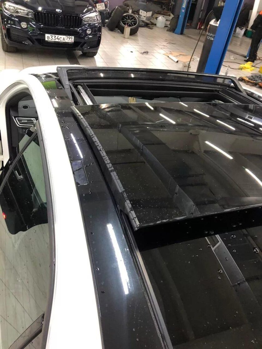 Чистка панорамной крыши на БМВ Е 61