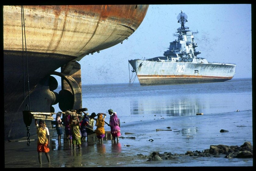 Крейсер Ленинград Аланг