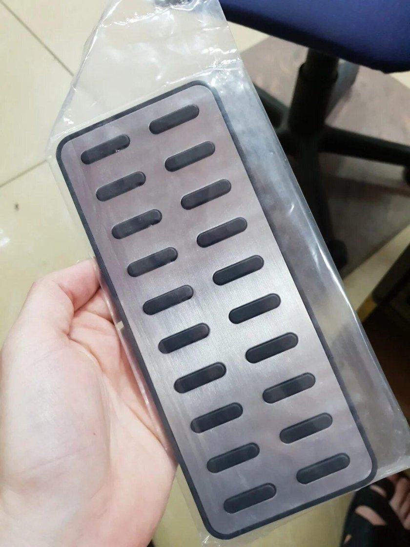 Накладка под левую ногу Hyundai/Kia