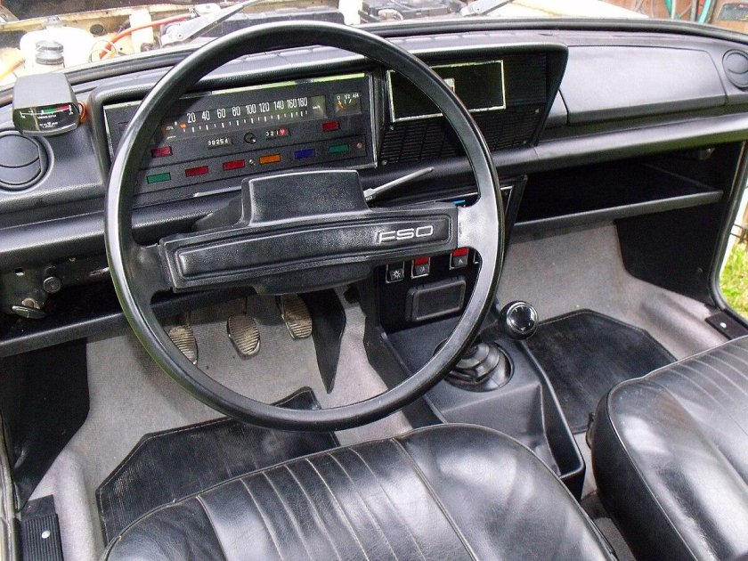 Fiat 125p салон