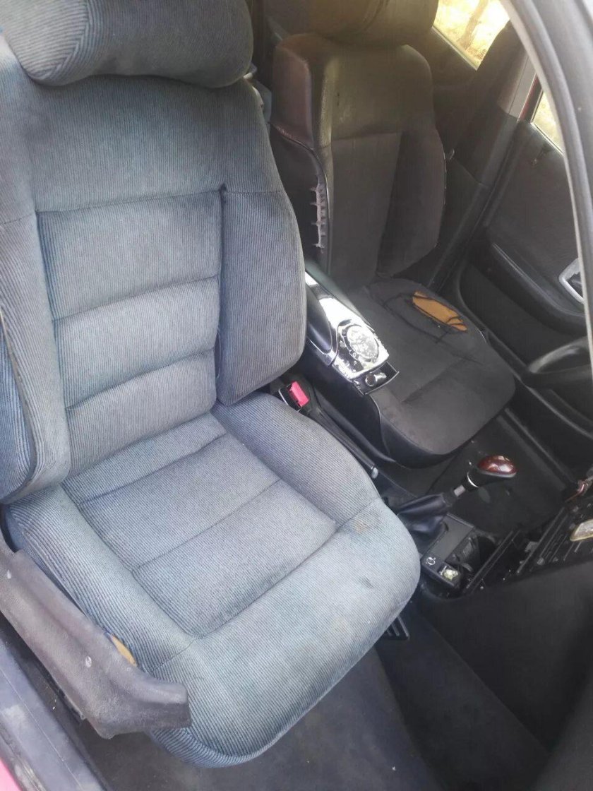 Сиденья Peugeot 605