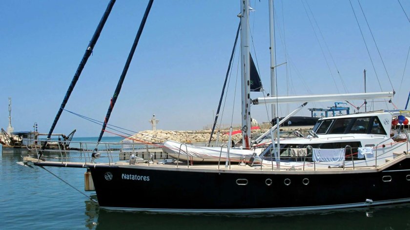 Нататорес яхта
