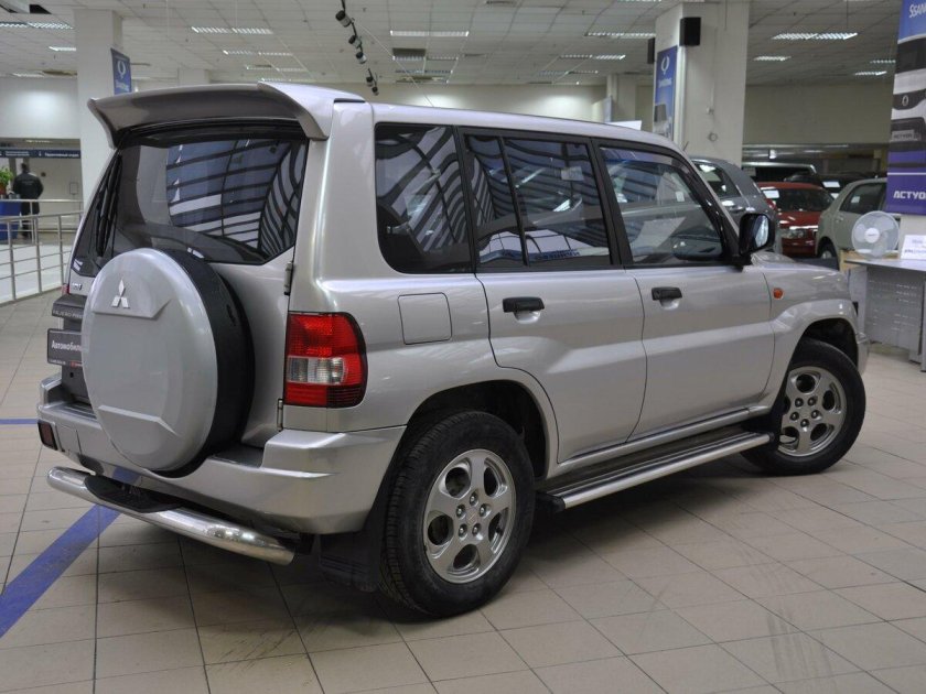 Mitsubishi Pajero Пинин