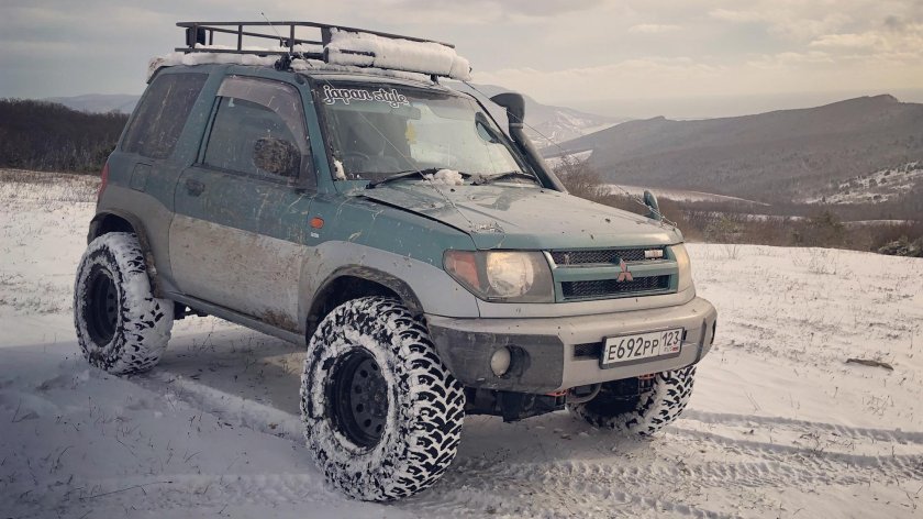 Mitsubishi Pajero Pinin оффроад