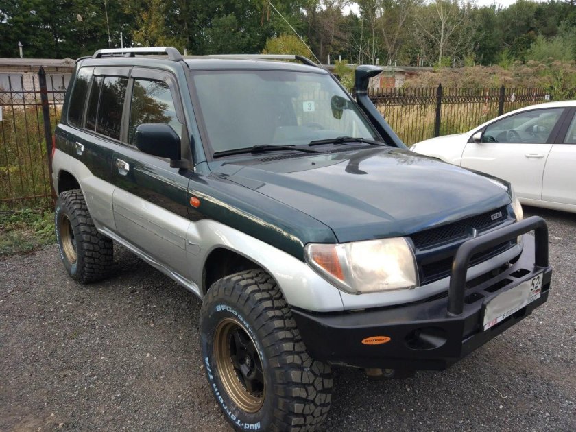 Mitsubishi Pajero io лифт