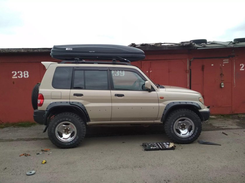 Mitsubishi Pajero 3 бушвакеры