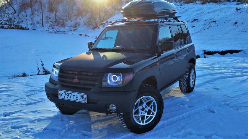 Mitsubishi Pajero io оффроад