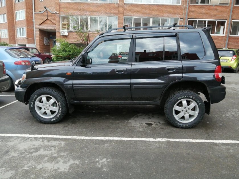 Мицубиси Паджеро Пинин 2003