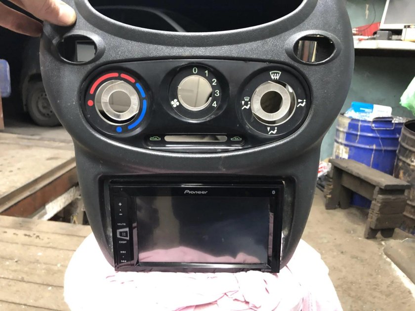 Рамка 2 Дин для Лада Калина 2 2013