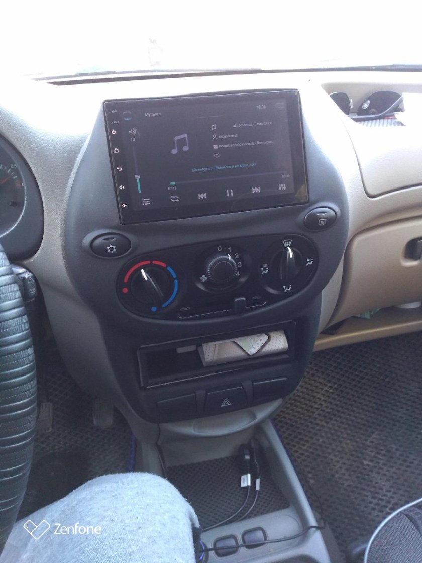 2 Дин магнитола Лада Калина 1