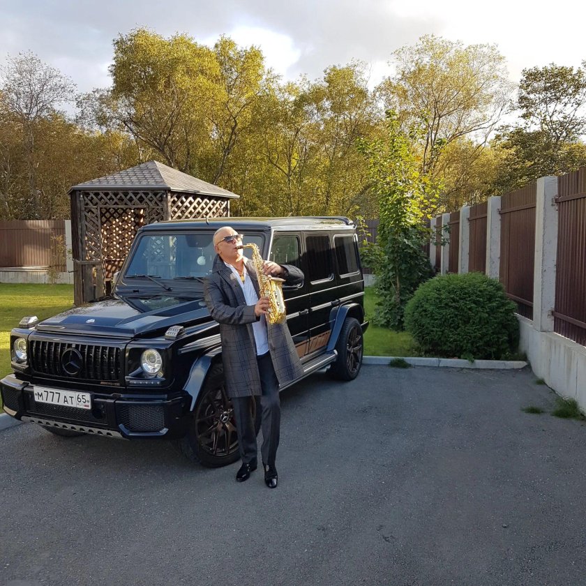 Кадиллак Эскалейд и Гелендваген