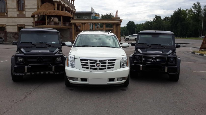 Кадиллак Эскалейд кортеж