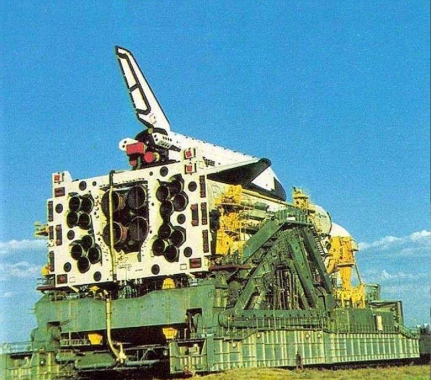 Транспортно-установочный агрегат энергия Буран