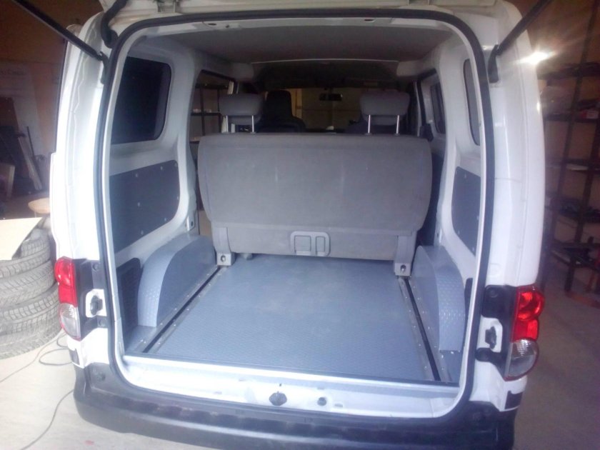 Ниссан нв 200 Ванетте