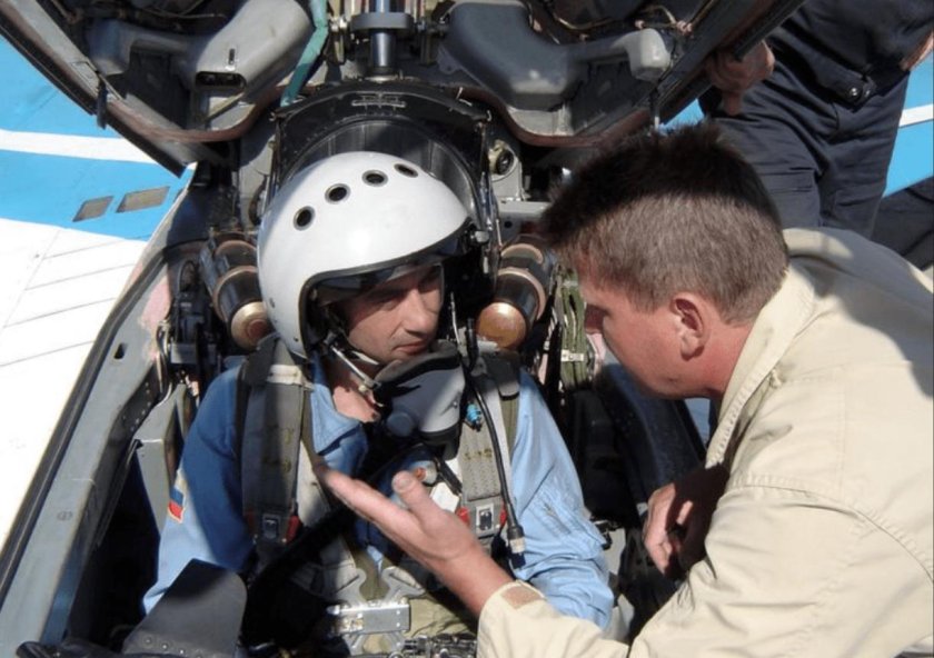 Летчик миг 31