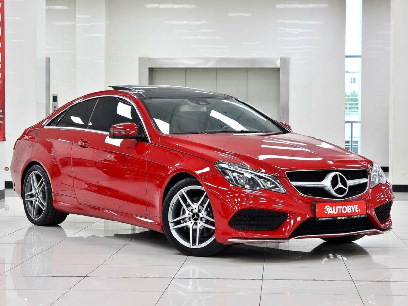 Mercedes e Coupe w212 купе красный
