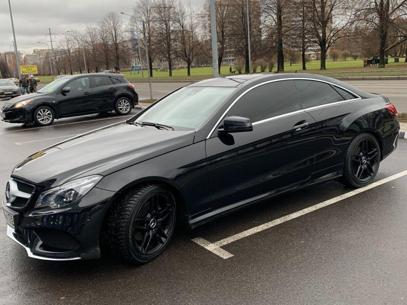 Мерседес е200 купе черный