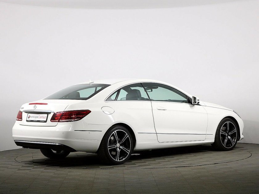 Мерседес купе w212 белый