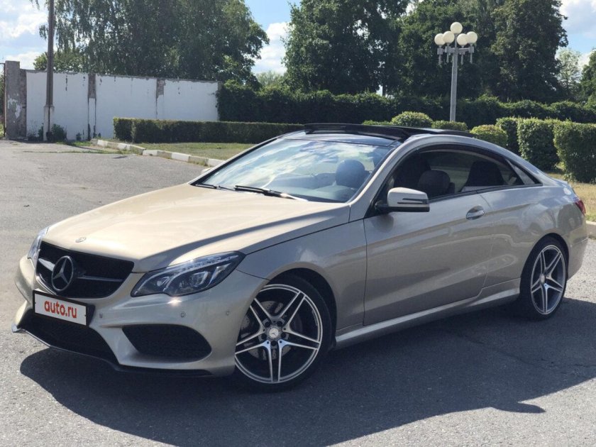 Mercedes e 212 Coupe