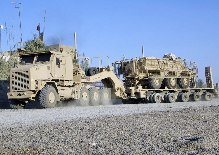 Ошкош тягач m1070