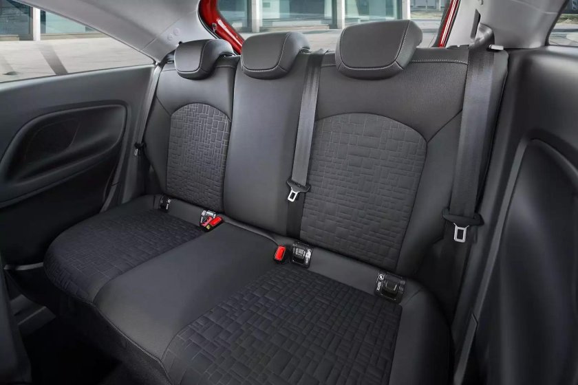 Опель Корса 2008 изофикс