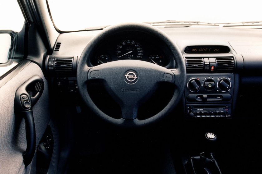 Opel Corsa b 2000