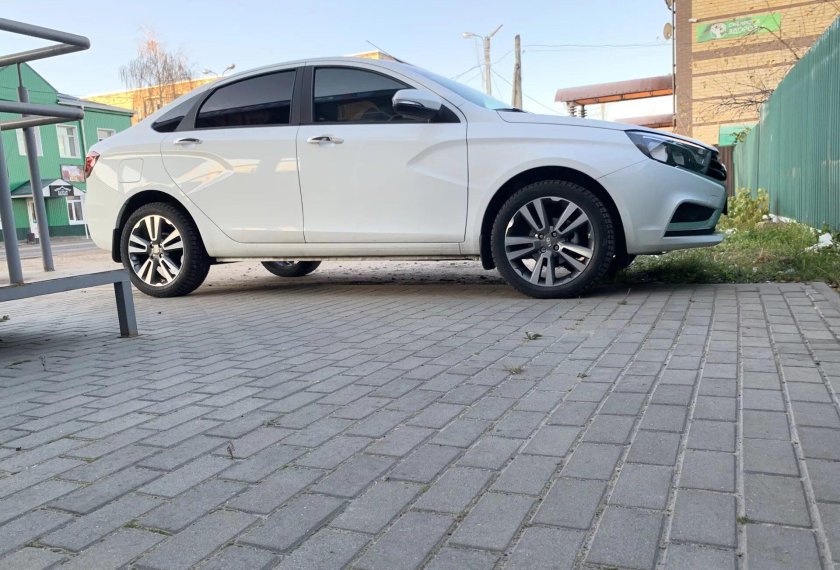 Лада Веста св кросс r17