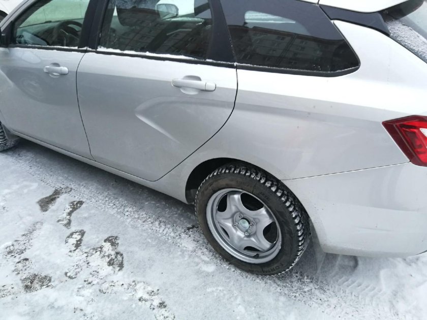 Лада Веста на штампах r16