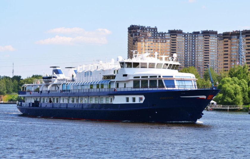 Теплоход Россия