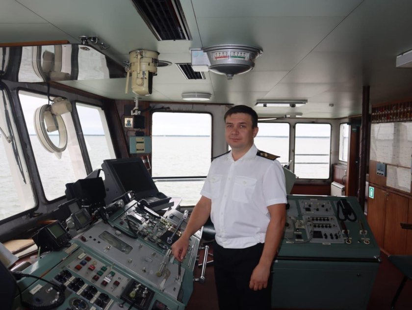 Капитан Галяутдинов теплоход