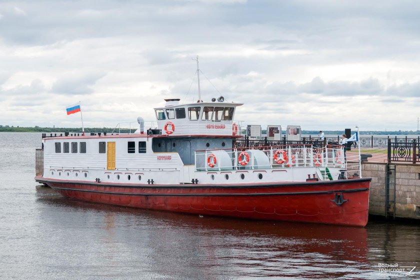 Речной теплоход
