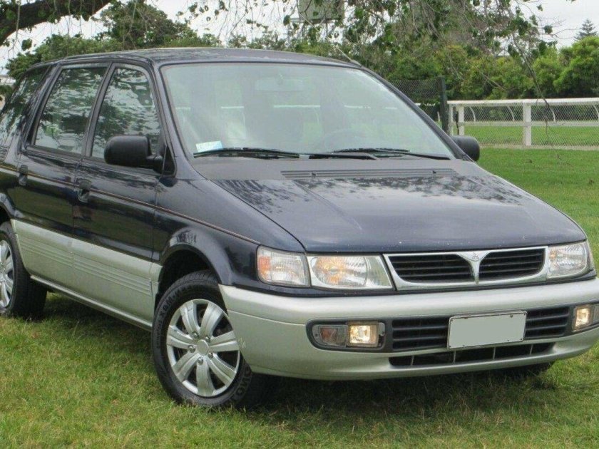 Mitsubishi Space Wagon 1995