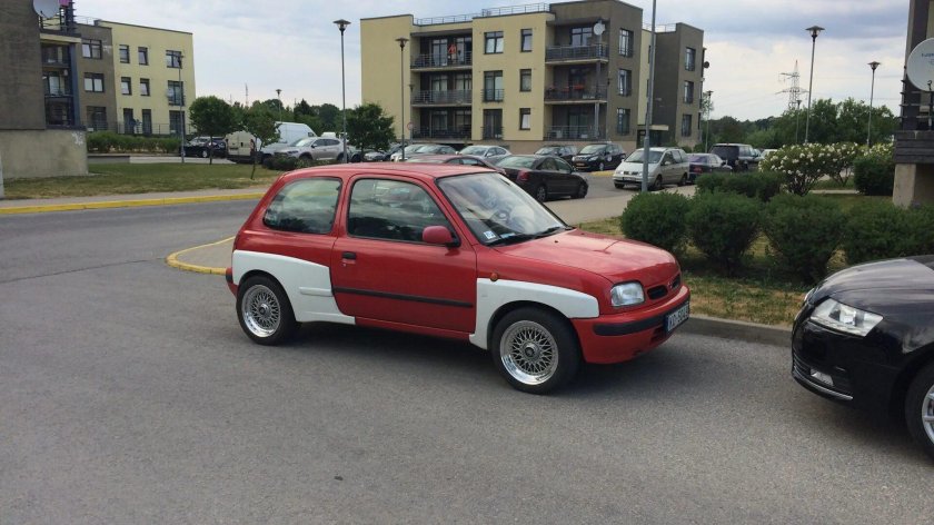Nissan Micra k11 r15