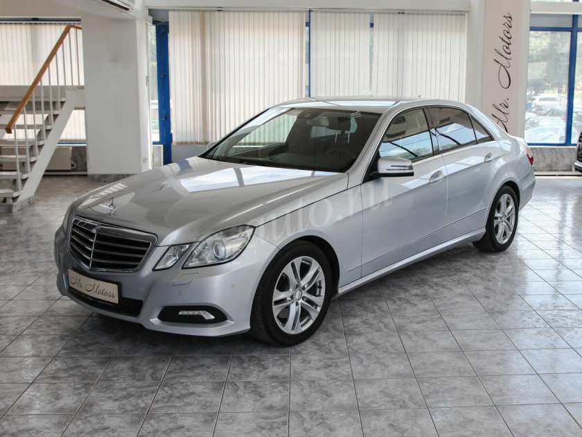 Мерседес е200 серебристый