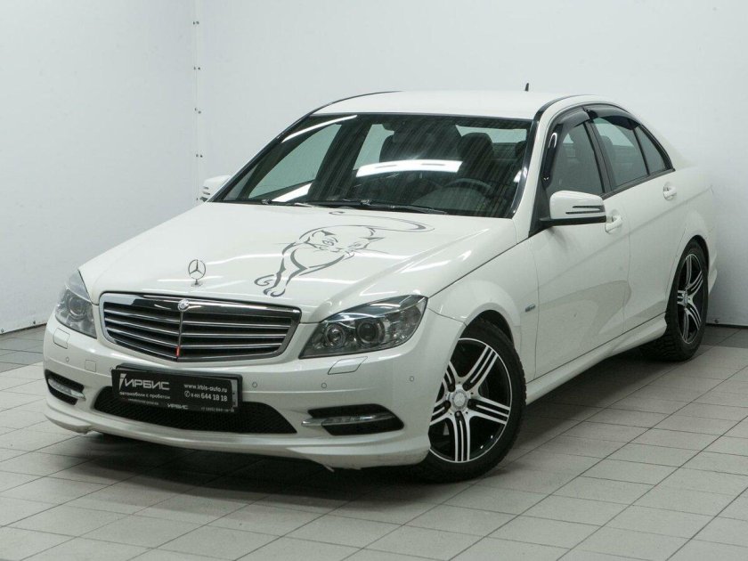 Мерседес 212 2010г