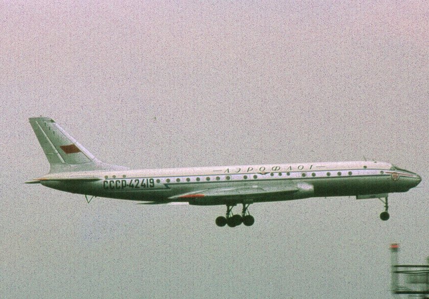 Ту-104 пассажирский самолёт