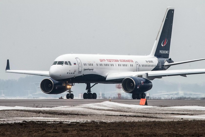 Ту-204 пассажирский самолёт