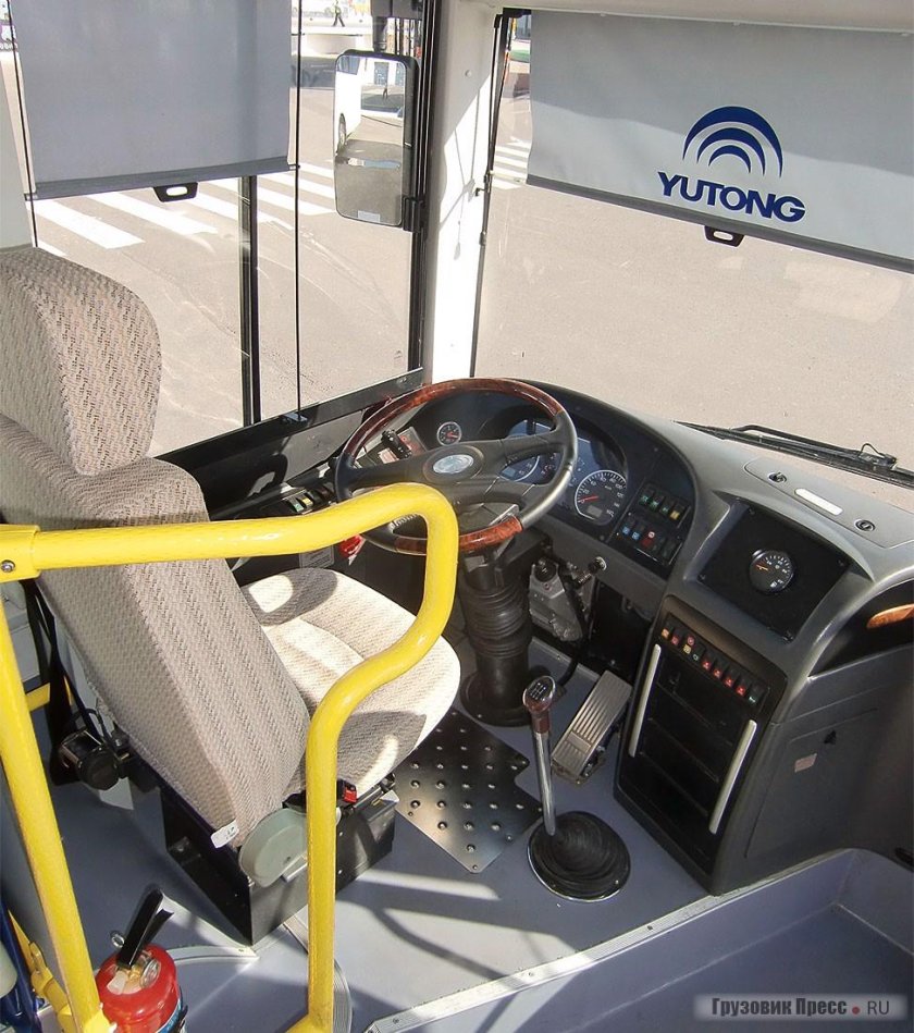 Yutong zk6852hg салон