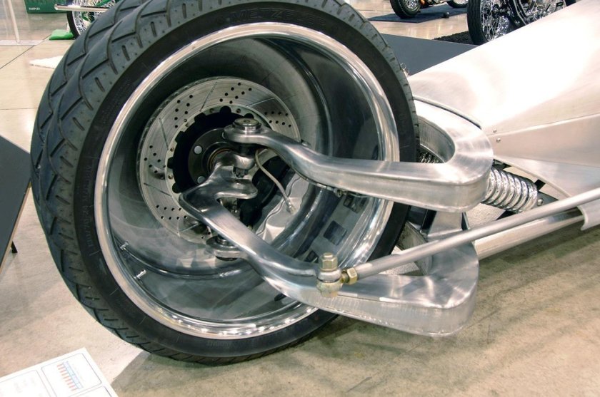 Консольное крепление колеса мотоцикла Урал