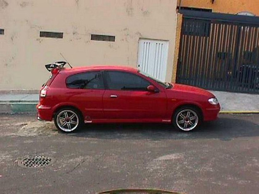 Nissan Almera Sport