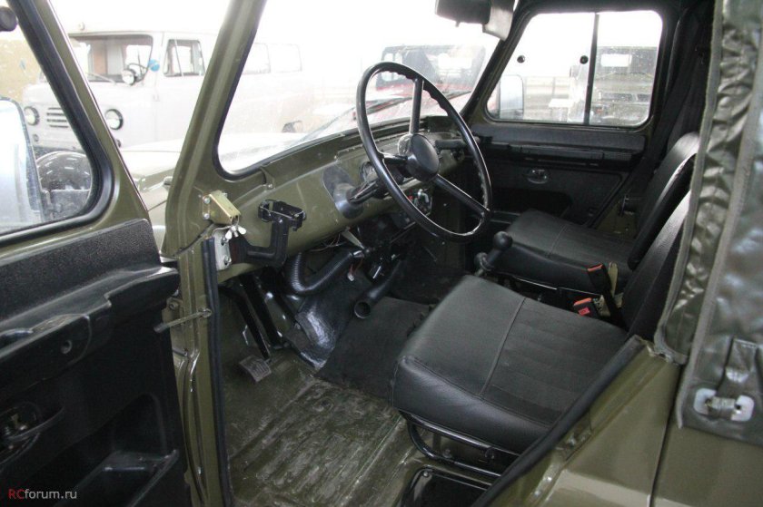 УАЗ-469 внедорожник салон