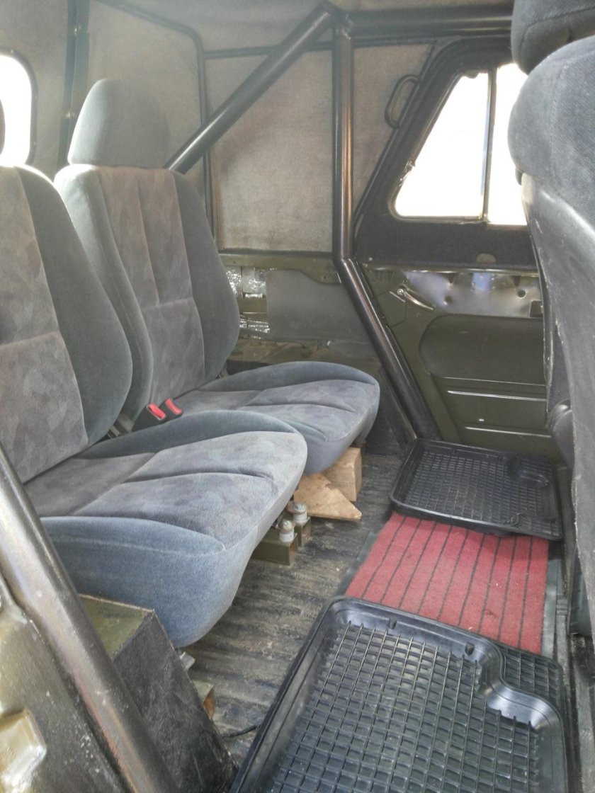 Кожаный салон УАЗ 469